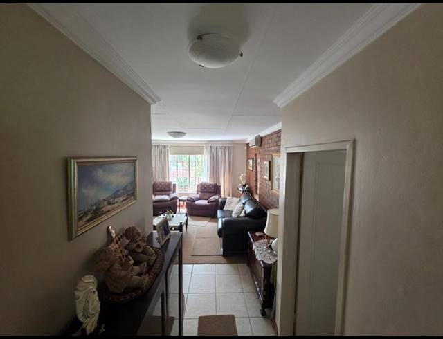 3 BEDROOM HOUSE FOR SALE IN MONTANA PARK